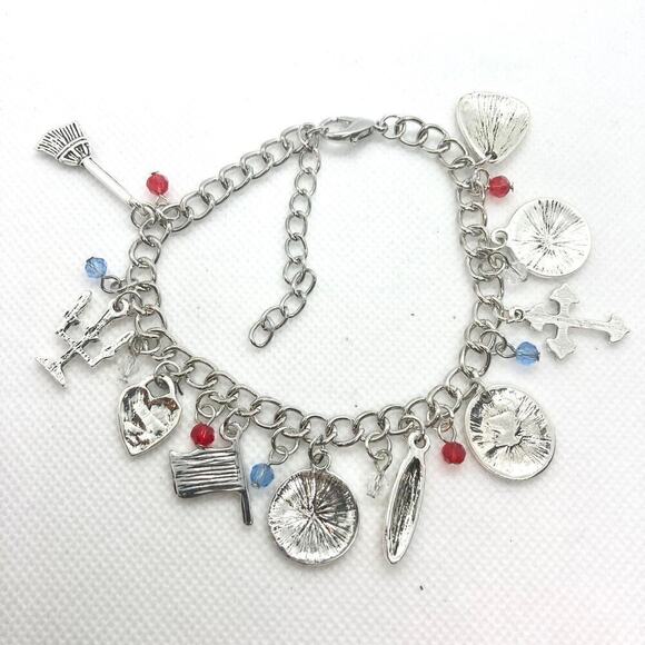 Les Mis Charm Bracelet - Picture 7 of 8